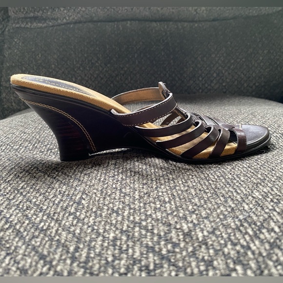 Naturalizer Brown Sandals - size 6.5 - Picture 10 of 10